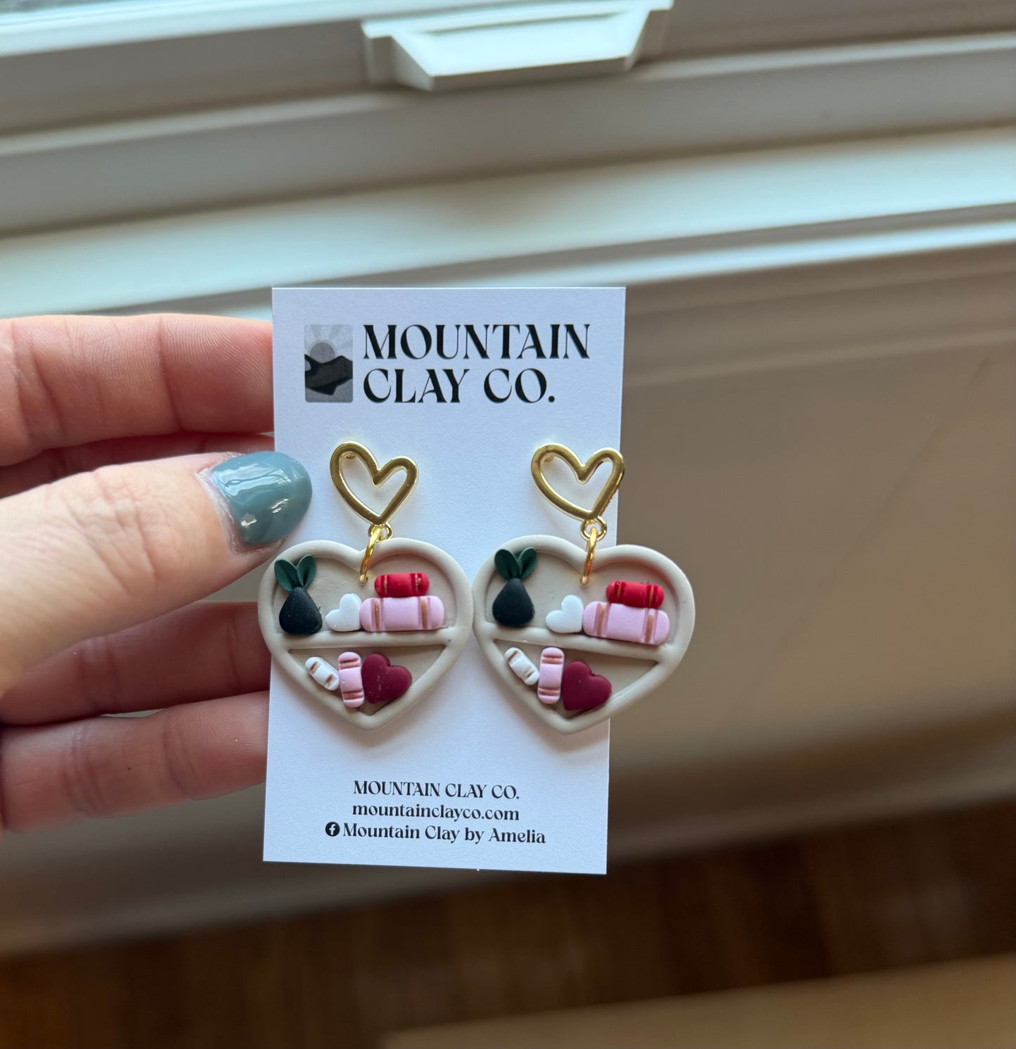 Heart Bookshelf 📕